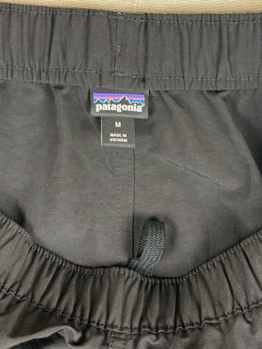 Patagonia Barely Baggies Shorts Women M Black 2.5” Inseam Hiking Swim 57044 - Picture 5 of 8